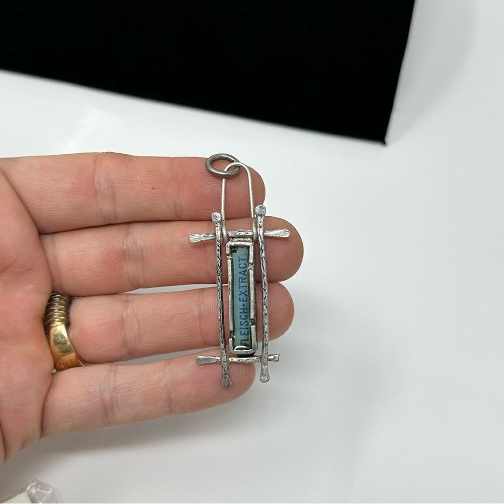 Nice Fleisch-extract tile pendant